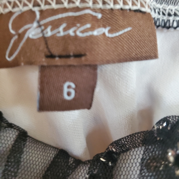 💥3 for $15💥Jessica Grey w/ Black overlay sparkly cocktail 👗 - Picture 4 of 8